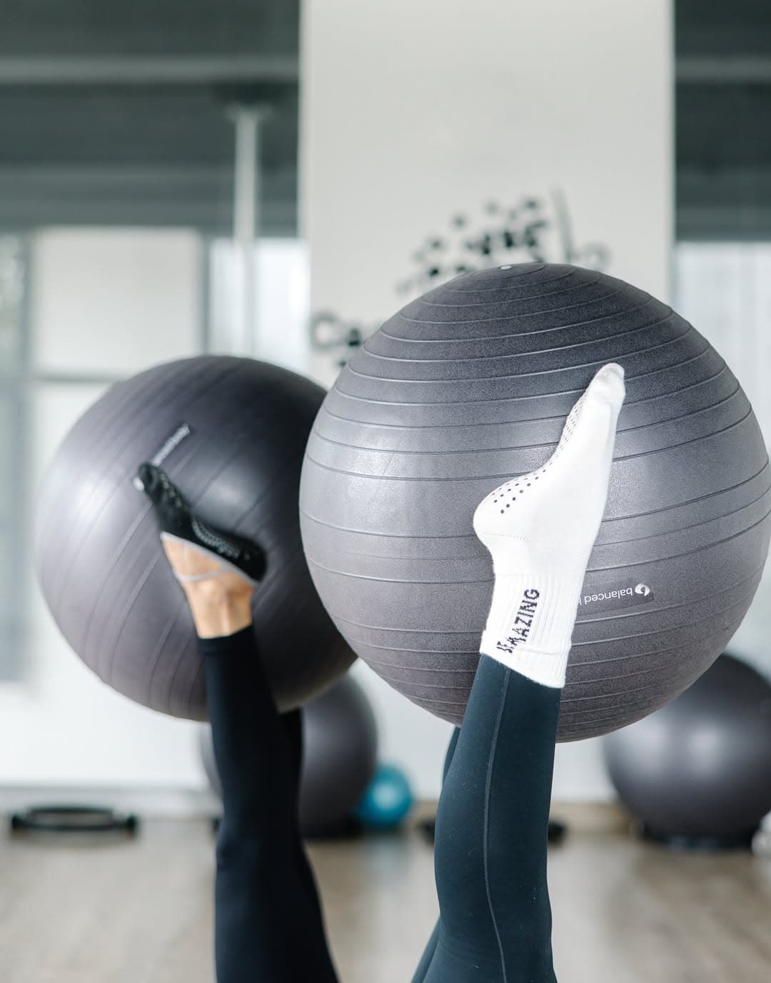 Trabajo de piernas con pelotas de estabilidad